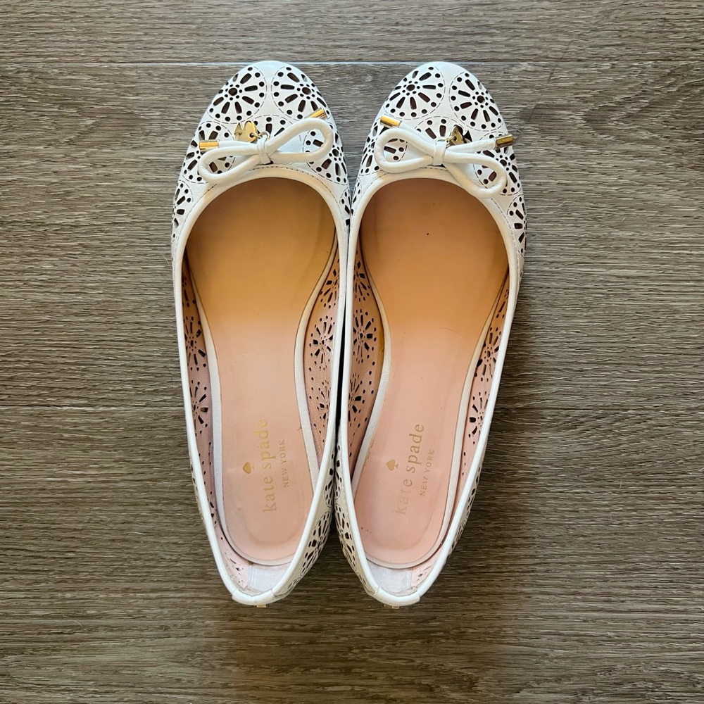 Kate Spade Walsy Laser Cut Out Vachetta Leather Floral Fireworks Flats 7M